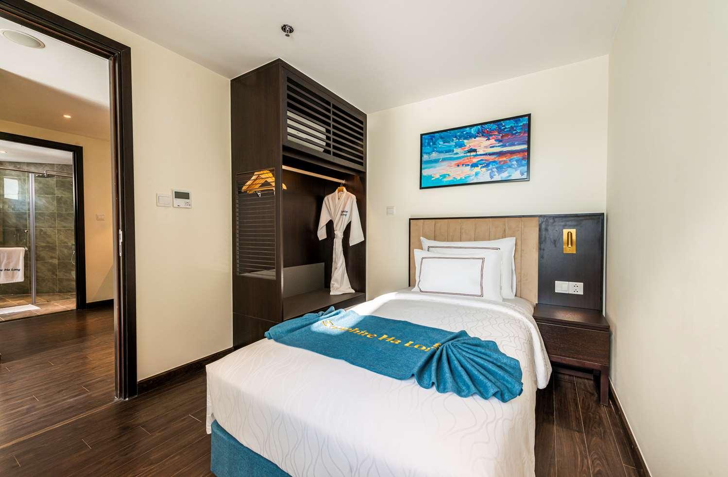 Best Western Premier Sapphire Ha Long Bagian luar foto