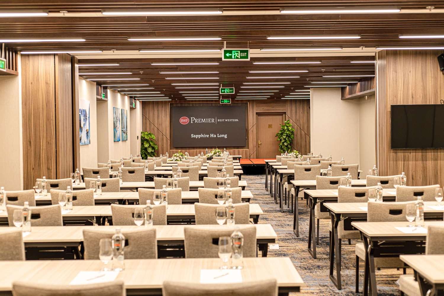 Best Western Premier Sapphire Ha Long Bagian luar foto